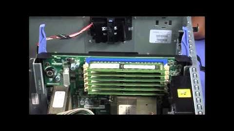 IBM System x 3300 M4 Removing the Microprocessor Board