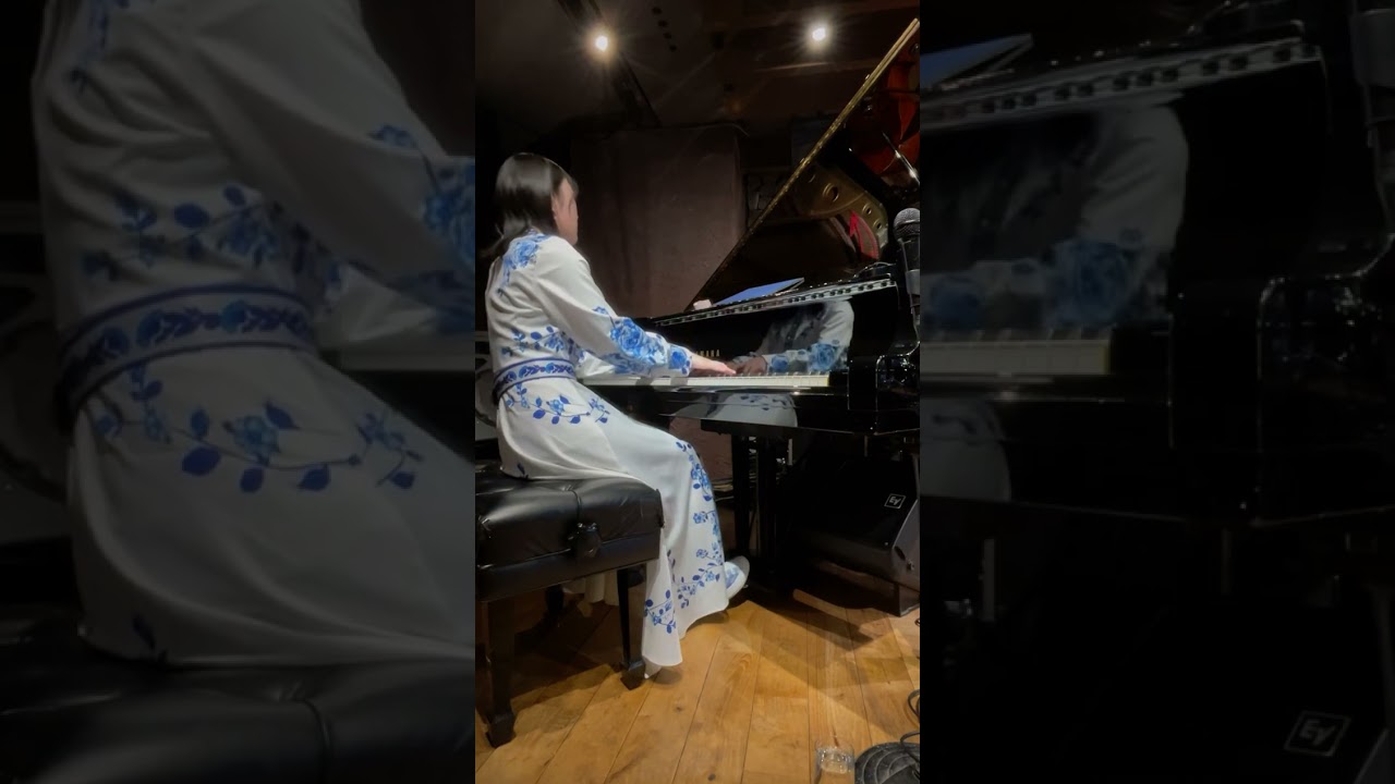 Flower Spirits」(Original) Sayaka Nakamura Trio - YouTube
