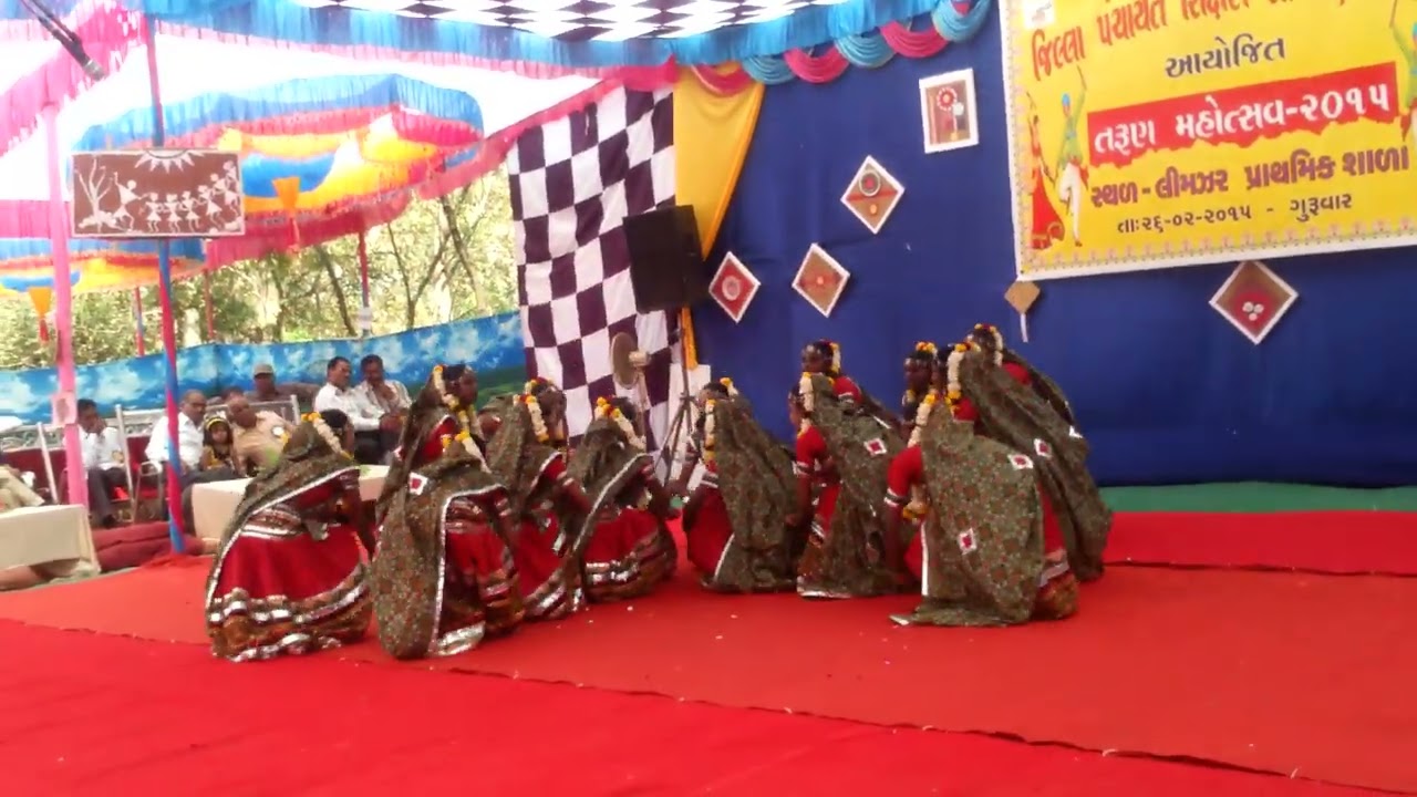 મેંતો શણગાર્યો ચાચર ચોક ગરબો..!