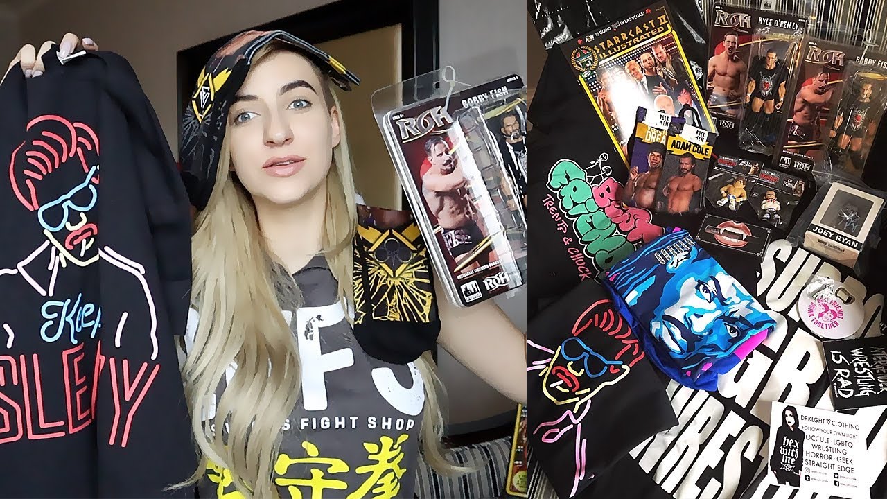 HUGE WRESTLING MERCH HAUL (STARRCAST II, LV FIGHT SHOP + more)