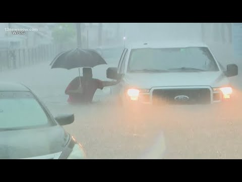 Flash flooding crippling southern Florida - YouTube