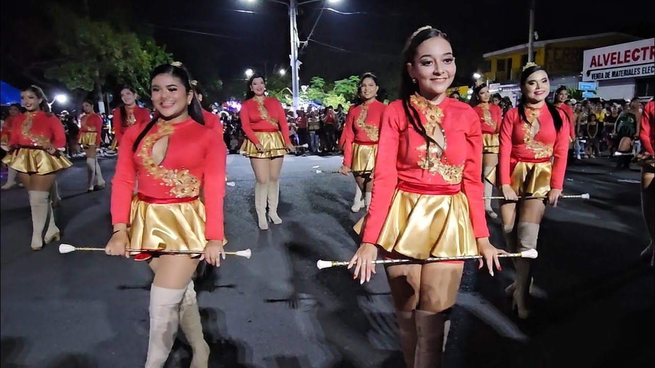 💃 Музыкальный коллектив «Тибуронес» 🎄 Великолепное рождественское выступление в Акахутле в 2025 г...