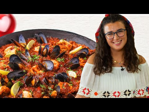 البايلا الاسبانية مع الجمبري والكاليماري وبلح البحر على طريقة لينا عزت   