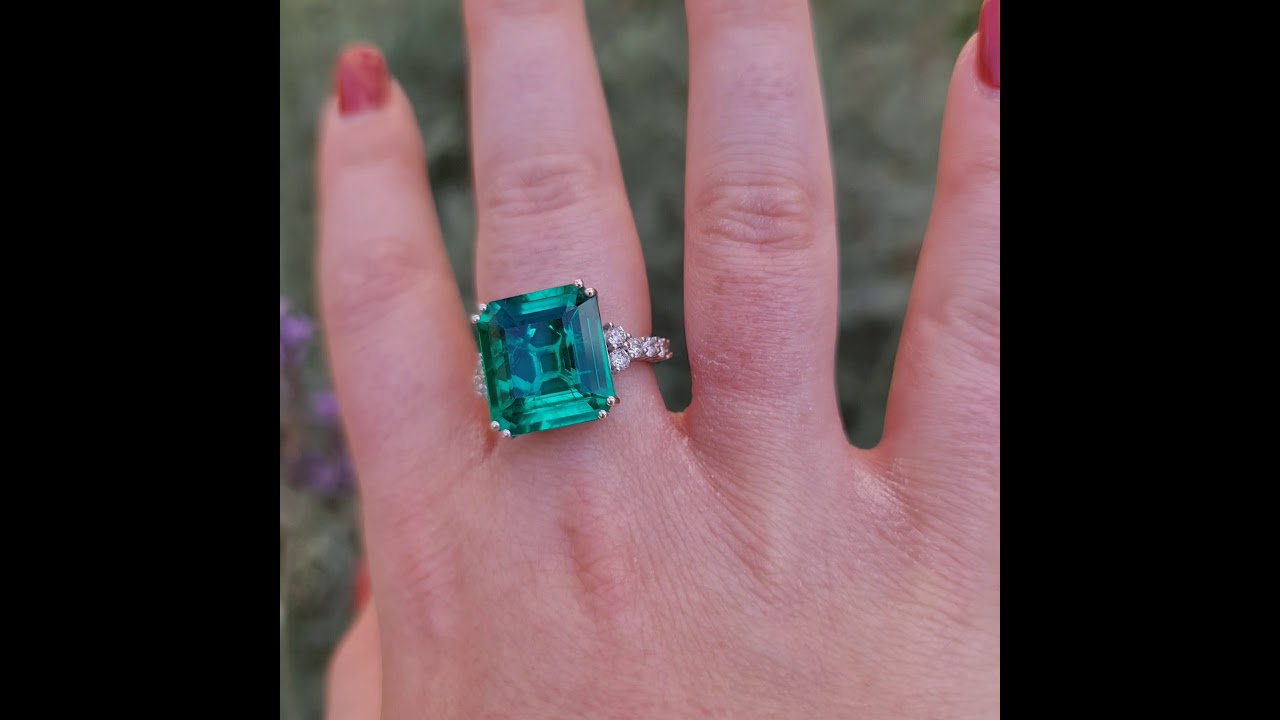 10 carat green emerald diamond ring, Statement rings – Lilo Diamonds