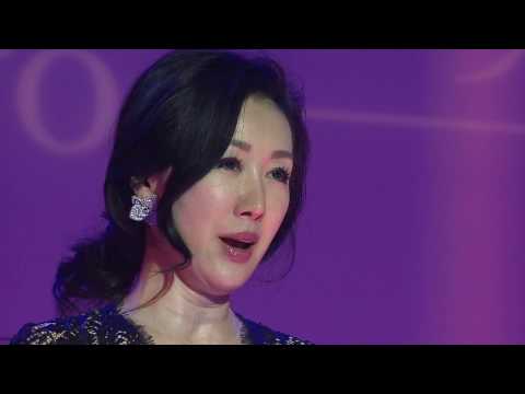 seia-lee---amapola-(performing-for-the-2017-miss-universe-japan)