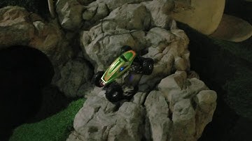 Losi 1/10 comp crawler practice @ oshman jcc in mountain view, ca