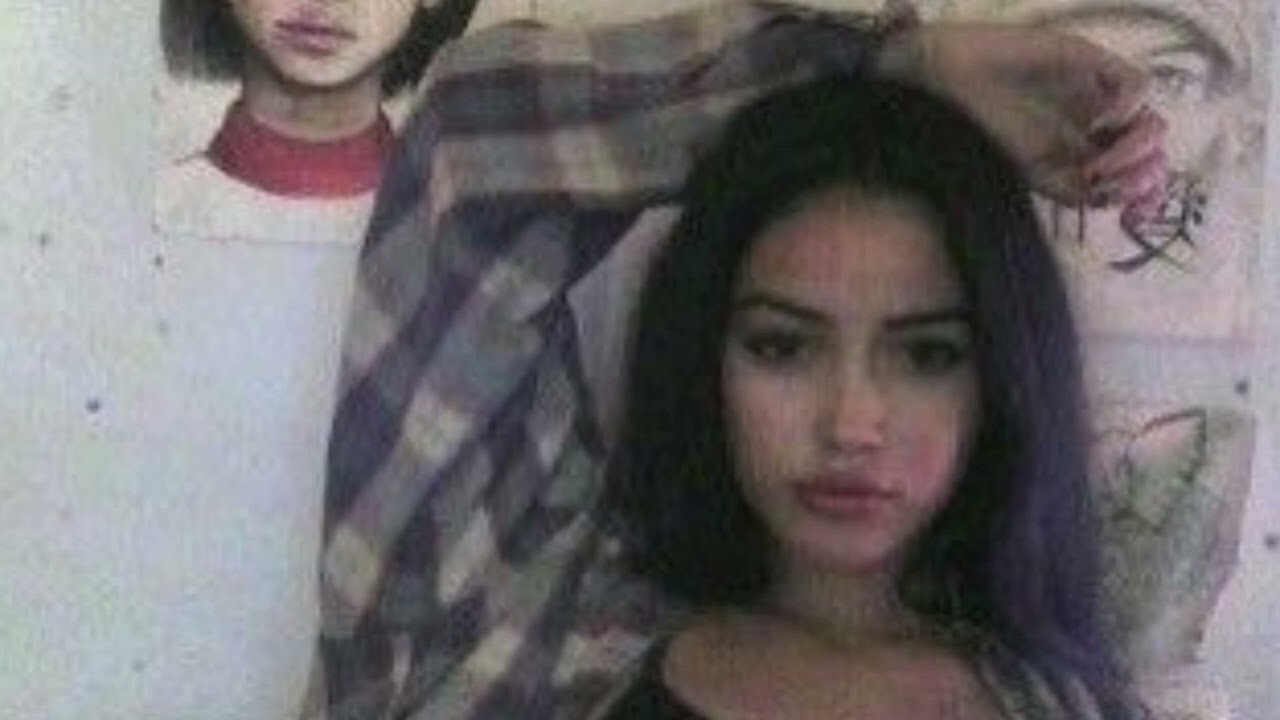 Ты всё ещё не закончила меня преследовать, дорогая? 💋 (социальные сети)