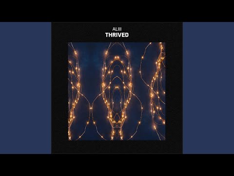 Thrived adlı videoyu YouTube'da izle Thrived adlı videoyu YouTube'da izle