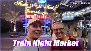 Srinagarindra Train Night Market - Bug Eating - Vintage Cars by Chanya & Wazza's Thailand 432 views 1 month ago 22 minutes