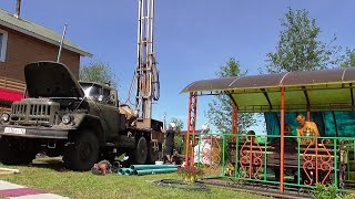 Поехал в гости к семье в деревне, а там! Работа кипит! Неужто нефть нашли!