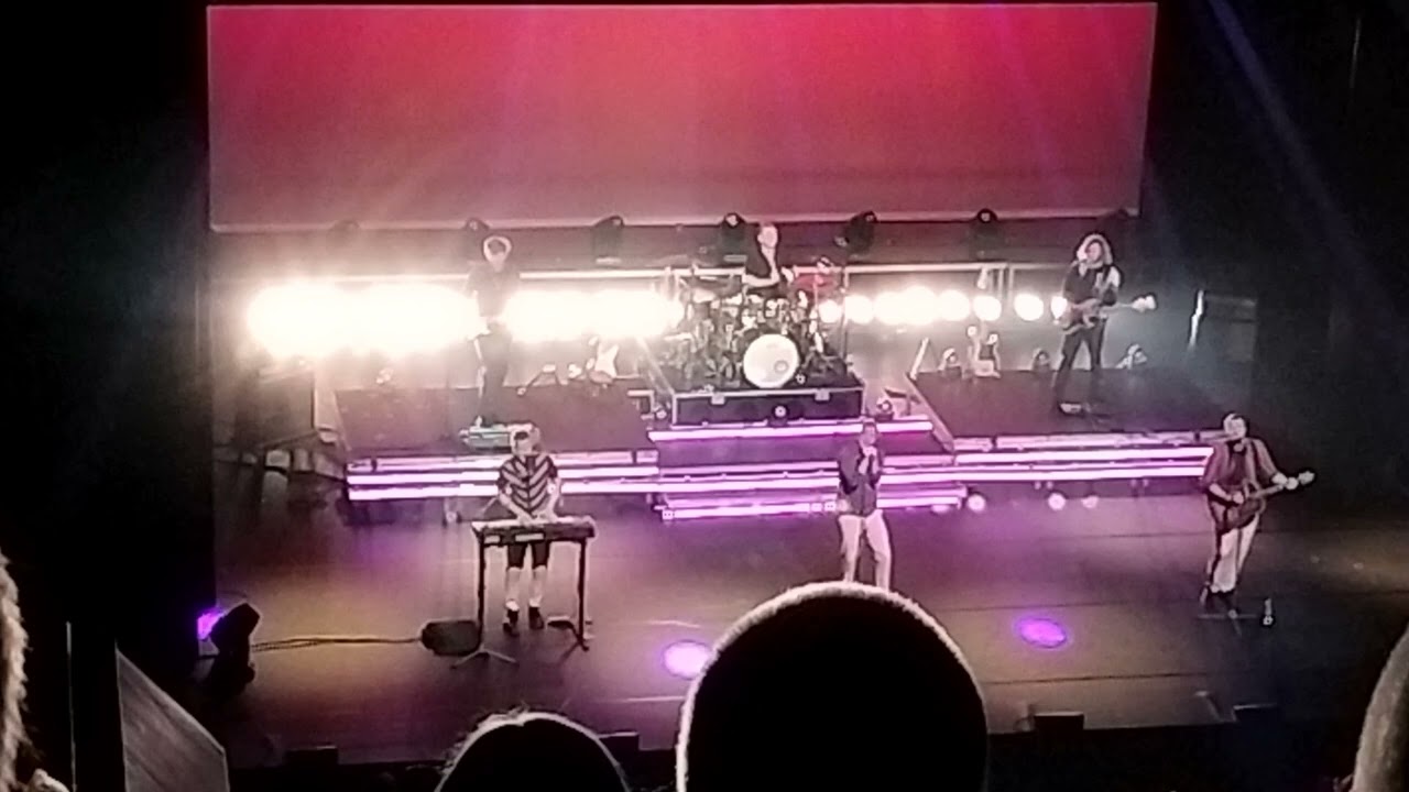 Nights on Broadway - MainCourse