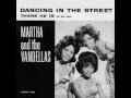 Capture de la vidéo Martha Reeves & The Vandellas - Dancing In The Street (1964)