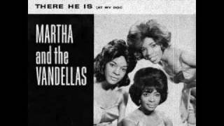 Watch Martha Reeves  The Vandellas Dancing In The Street video