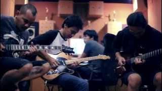 Download lagu @cellakotak | @erosscandra | @payburman : BOBROK