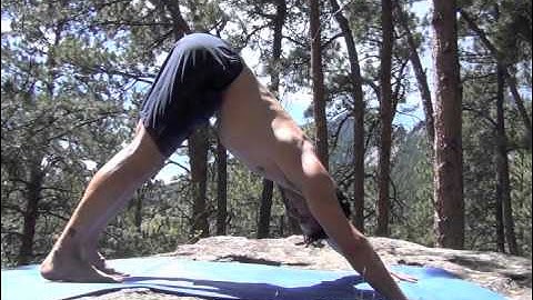 BreakingMuscle.com - How to Main & Control a Handstand