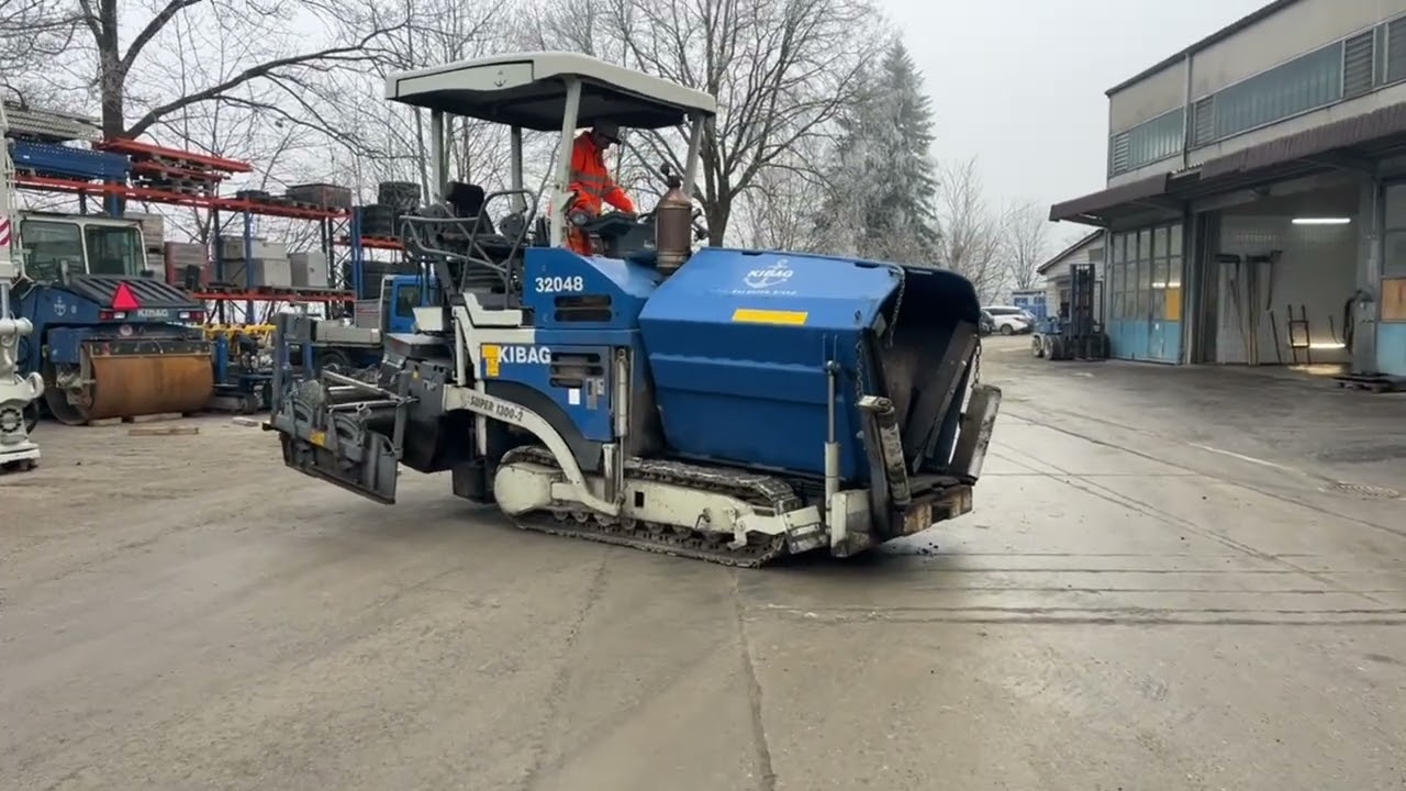 Used Asphalt Paver Vögele Super 1300-2  | equippo.com |
