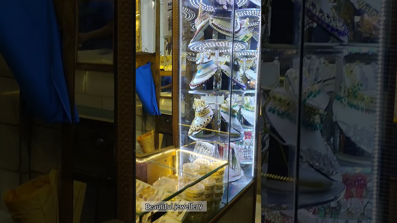 A glimpse of Chitli Qabar Market😍, Old Delhi | Very Famous Market