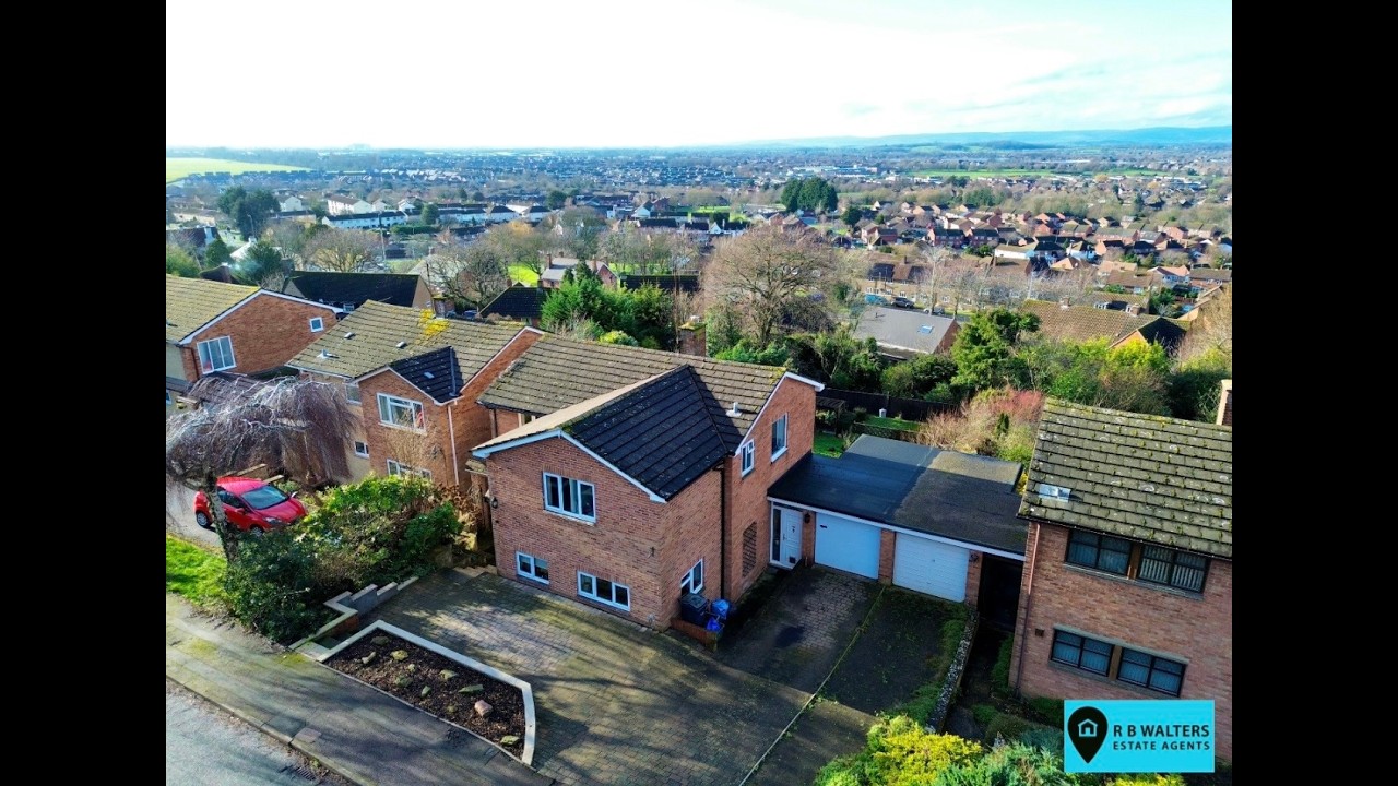 6 Bedroom, Detached House For Sale in Tuffley