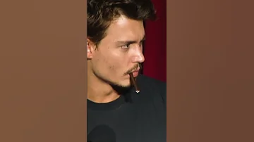 Johnny Depp Rolling his CHOCOLATE CIGARETTE in Cannes Press Conference...     #shorts