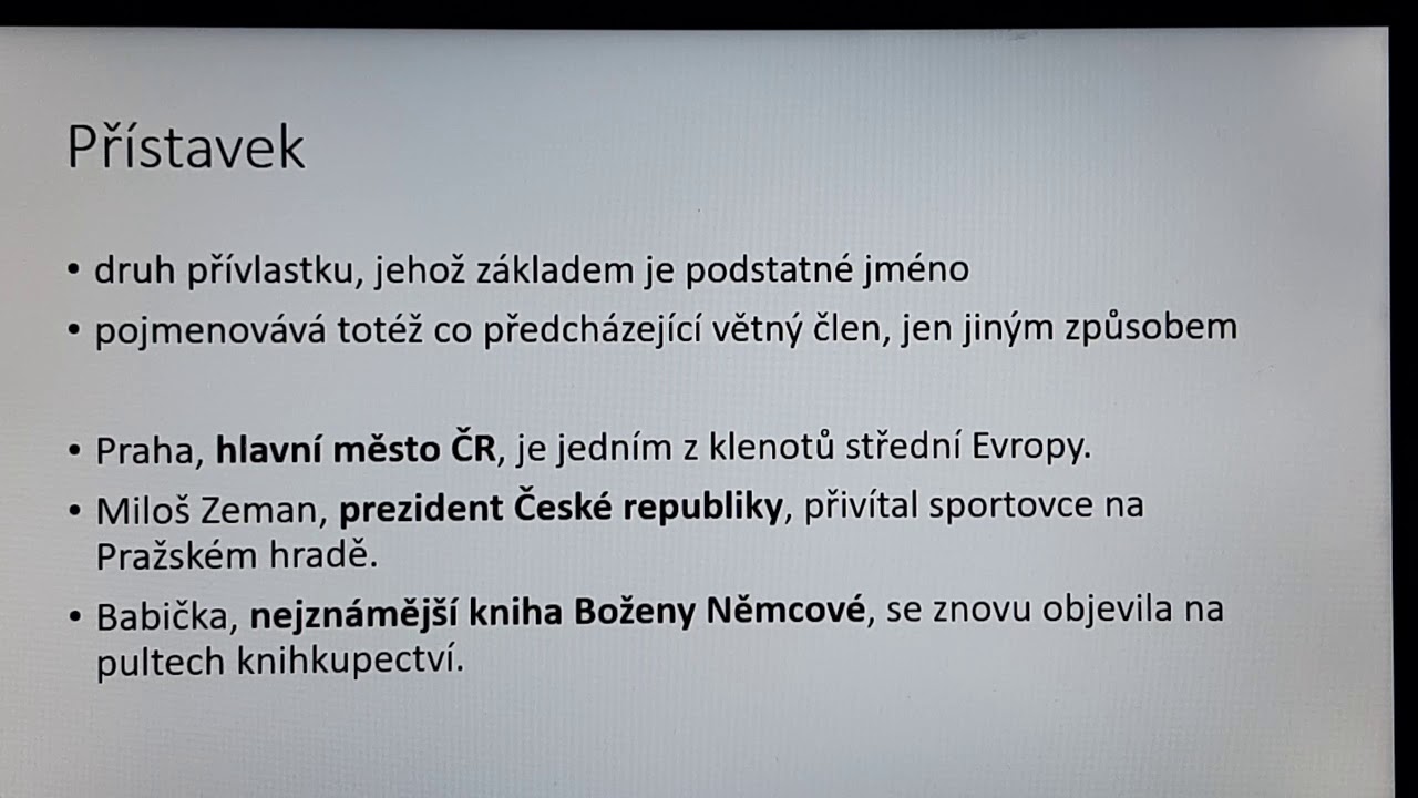 Co je přívlastek tesny a volný?