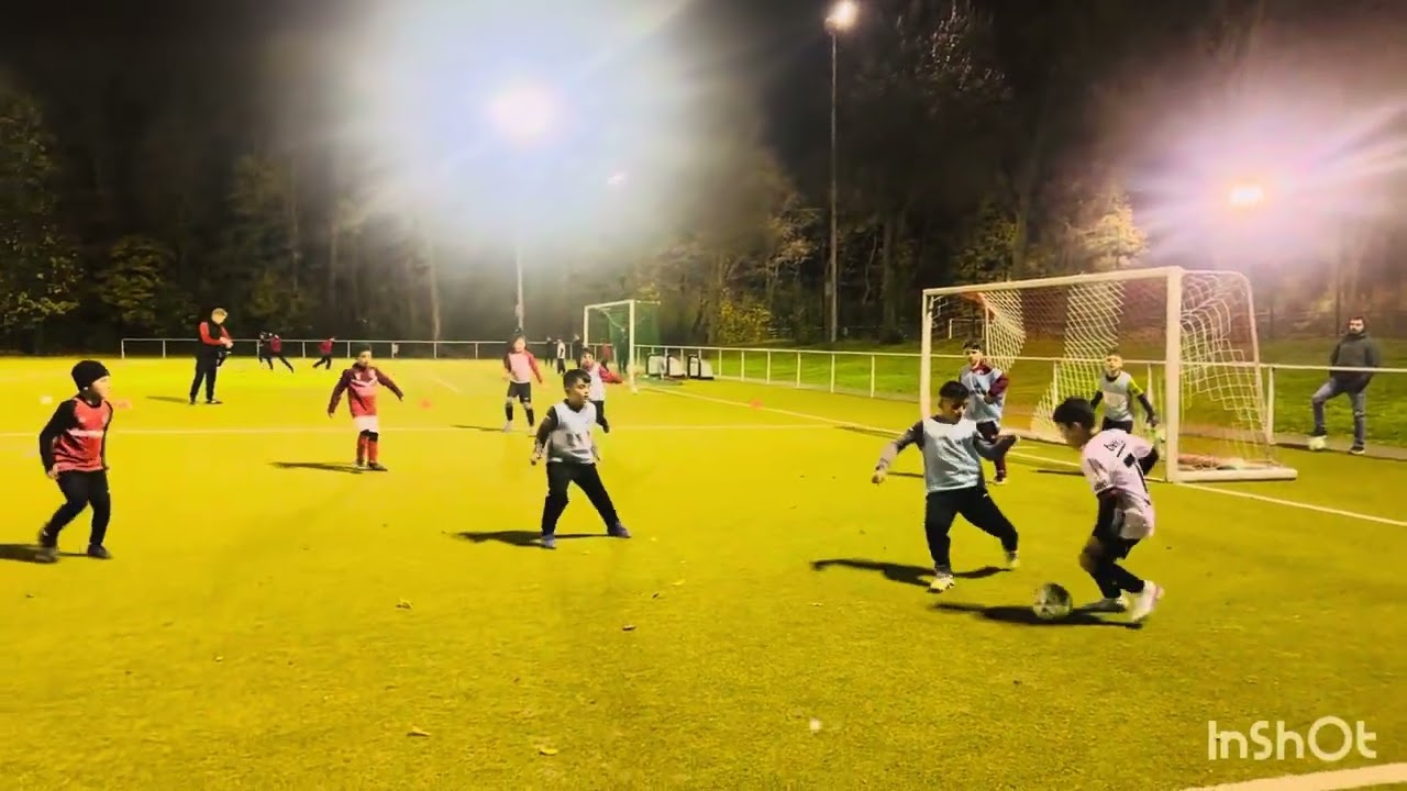 يوميات بيان مع كرة القدم 😘😘😘شوفو  بيان كيف يلعب كرة القدم 😍😍😍