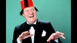 Tommy Cooper - Vanishing candle