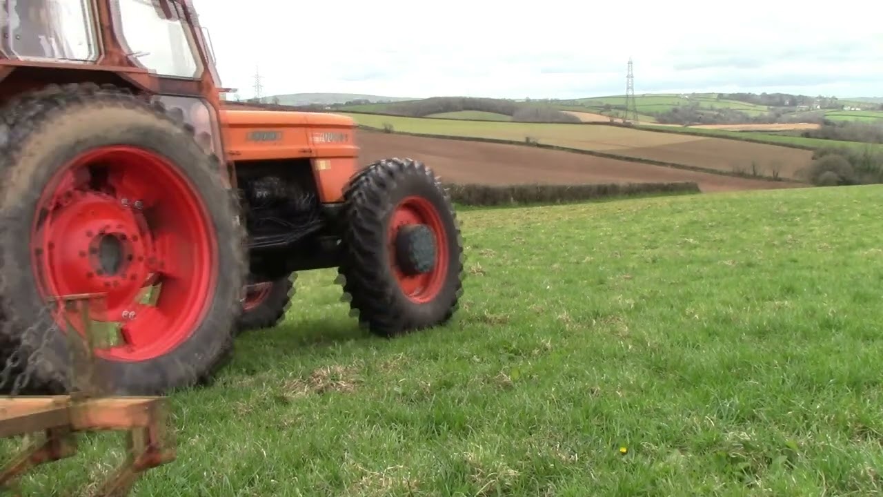 Fiat 1000DT Grass Harrowing