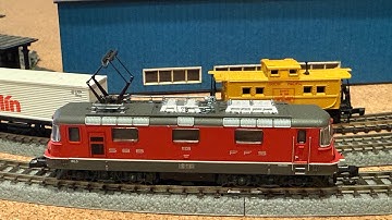 Marklin 88594 SBB Re 4/4 II Electric Locomotive Test Run at z.scale.hobo 11.15.2025