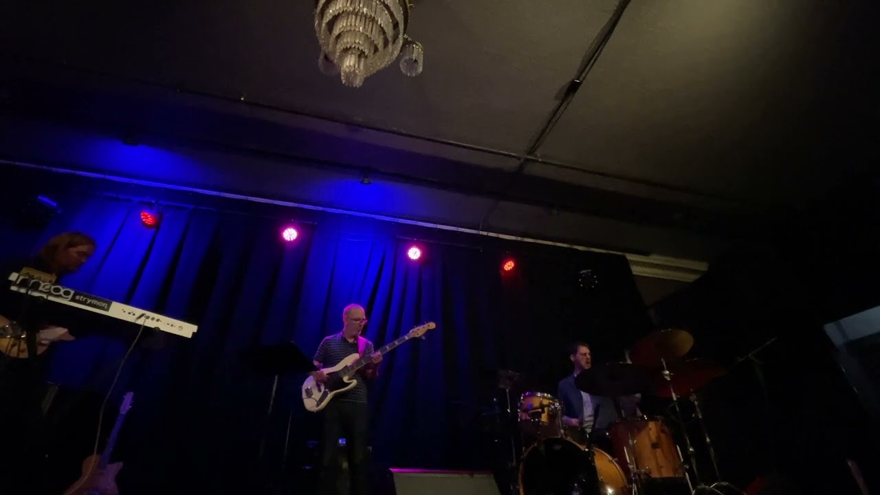 Dave Devine Trio - Harmony Of The Real