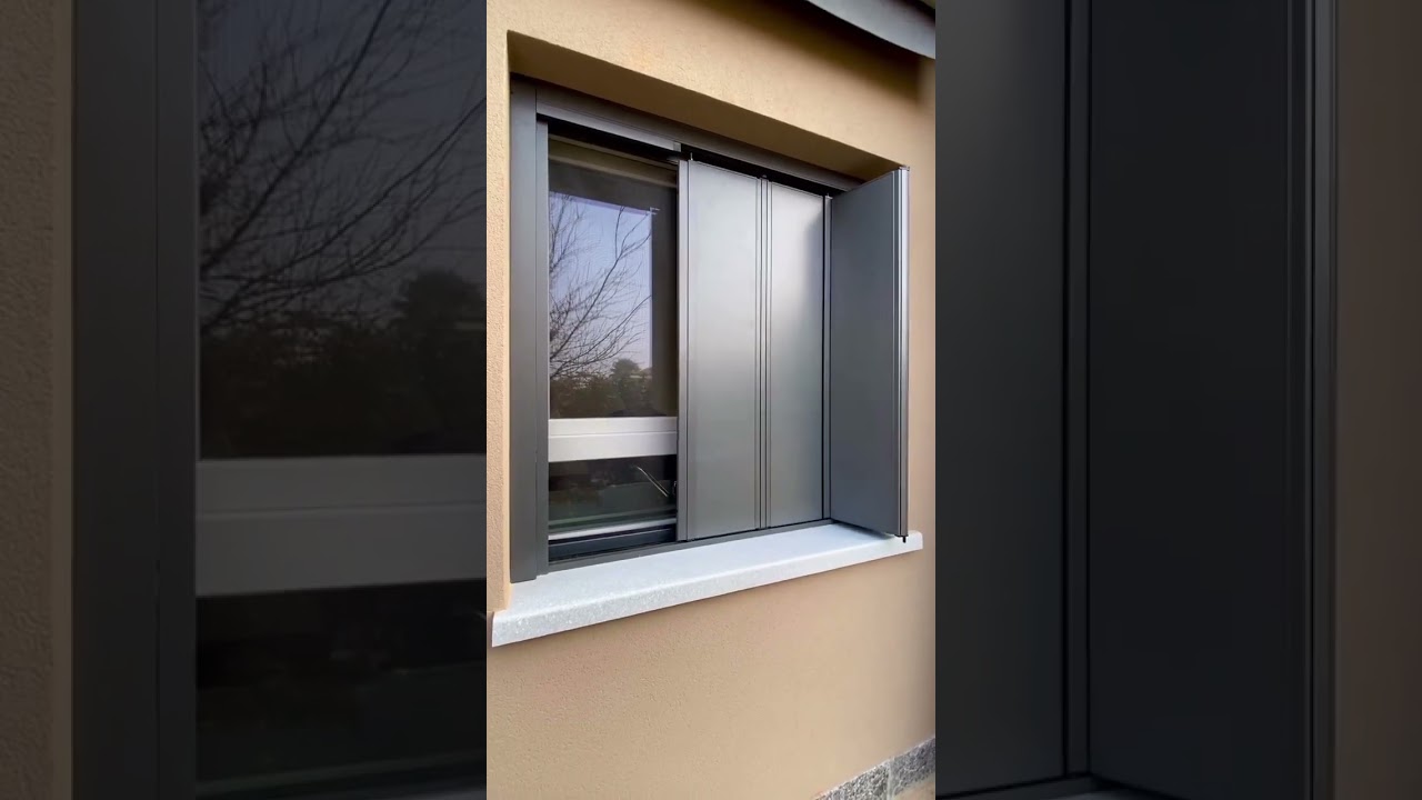 Persiana a libro motorizzata