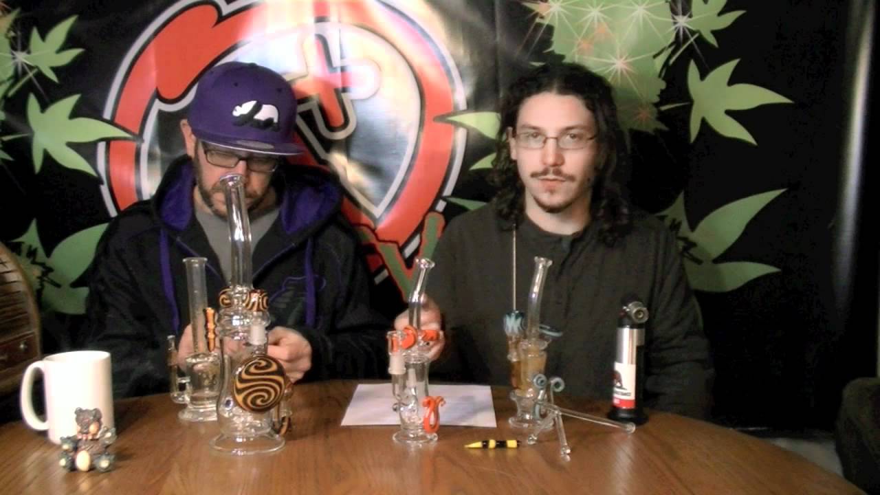 DAB LAB TV - Ask The Team (Flowersbyben forgets to take the sticker off his hat....lol)