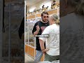 УСЛУГА В МАГАЗИНЕ НОЖЕЙ #юмор #нож #приколы #EDC