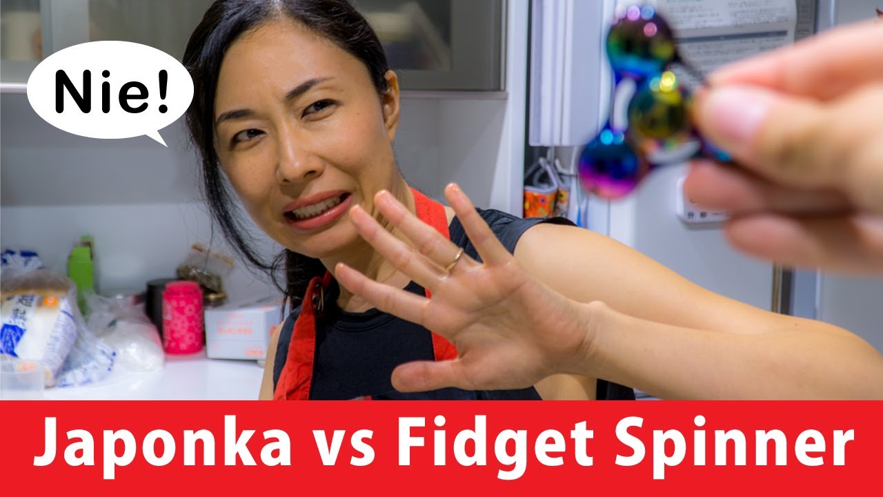 Japonka w bikini vs Fidget Spinner YouTube