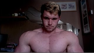 Gay Jr bodybuilder -  Ripped Pec bouncing