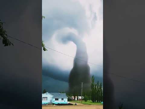   اعصار يدمر امريكا