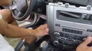 2010 - 2012 Ford Fusion Radio Removal