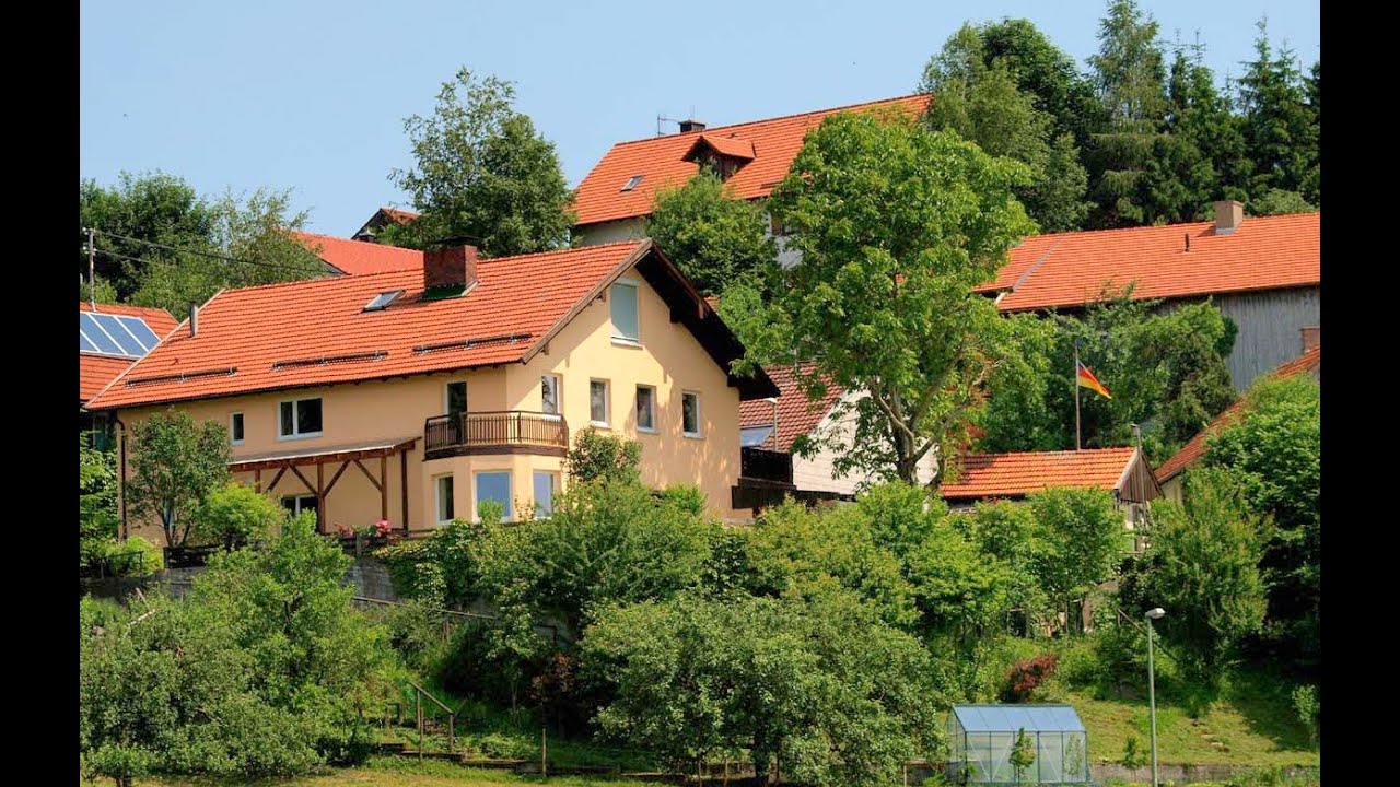 Charmantes, freistehendes EFH mit Bergblick in ruhiger Lage in Apfeldorf