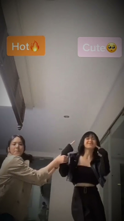 Ci Shani haya membatu dari kaca sambil ketawa 😄 #singgih #Shani #jkt48