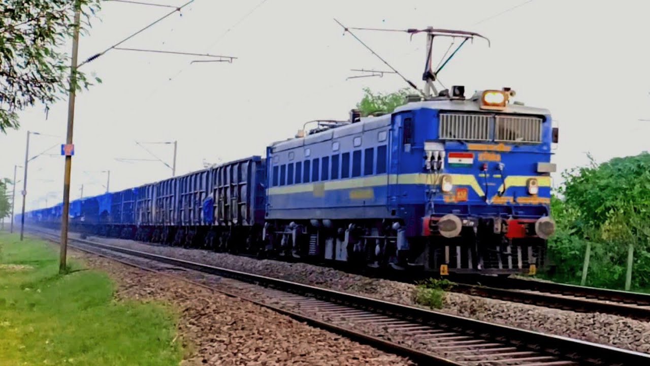 Blue 🔵 WAG7 With Blue Boxen Wagons 