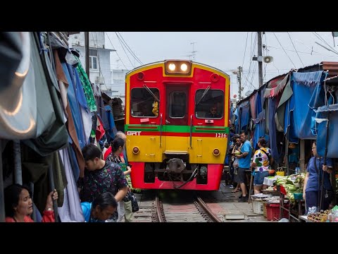 RAILWAY MARKET THAILAND (MAEKLONG MARKET)