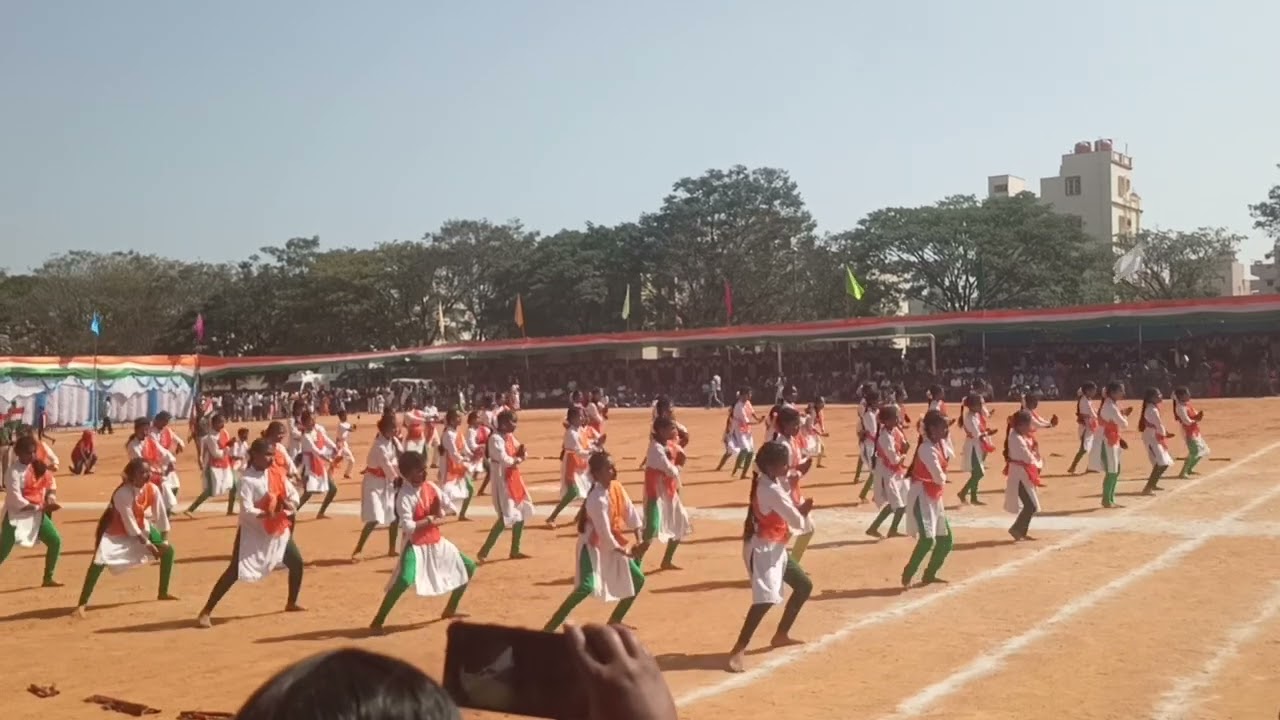 Saviradala kamalini Oo. bharati | 75th Republic day | Devanahalli town  ||