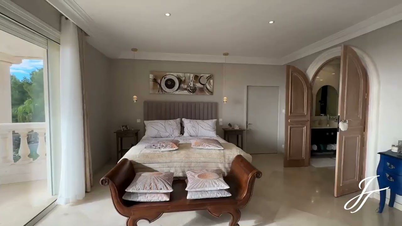 Property For Sale - John Taylor Marseille