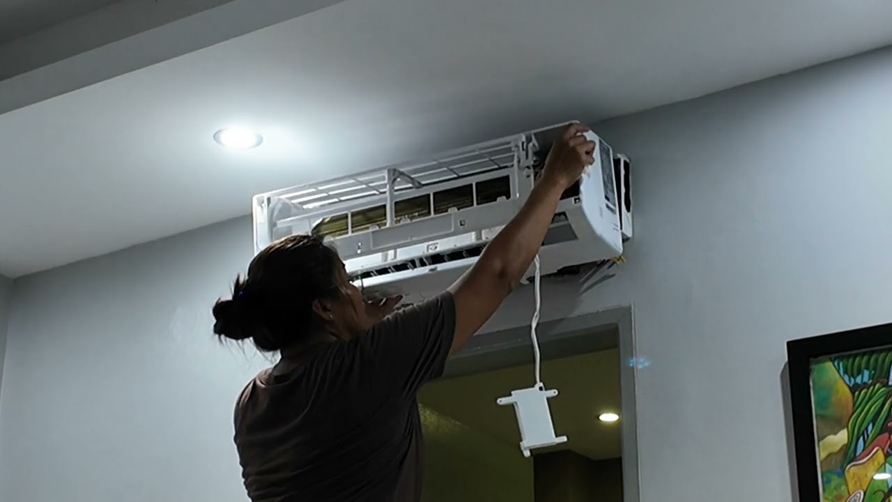 CLEANING SPLIT TYPE AIRCON Clogged DRAIN PIPE 