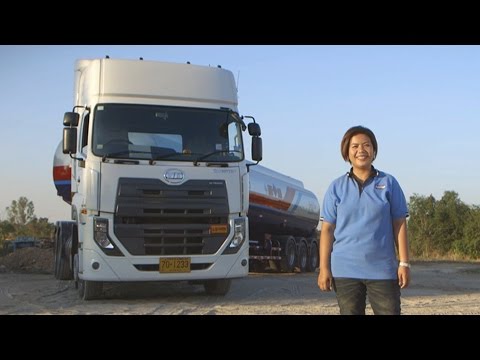 UDトラックス クエスター：究極の信頼と力強さ - YouTube
