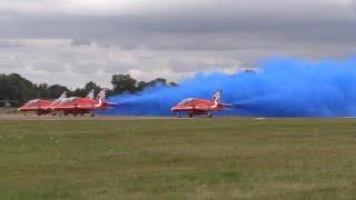 &quot; Red Arrows &quot; a Royal Air Force bemutató köteléke Fairfordban.