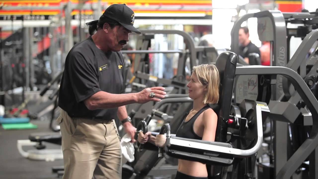 Arnold Schwarzenegger Goes Undercover At Gym Promotes Fitness Business Insider