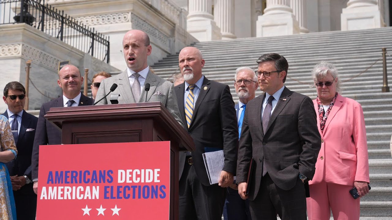 Trump names Stephen Miller to be deputy chief of policy in new administration