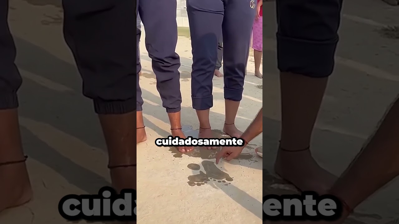 El curioso examen de pies para ser soldado en India