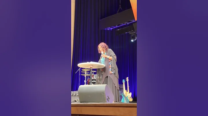 Apostle Pam Vinnett Ministering at Mantle Conference