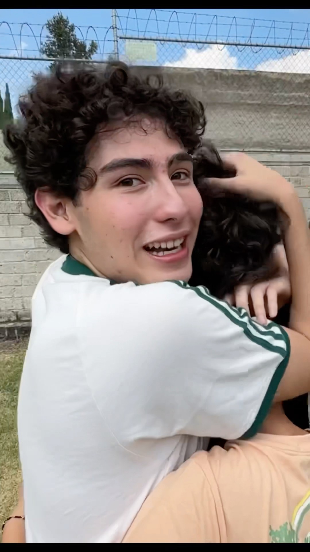 HICE LLORAR A MI HERMANO?| Leo Study